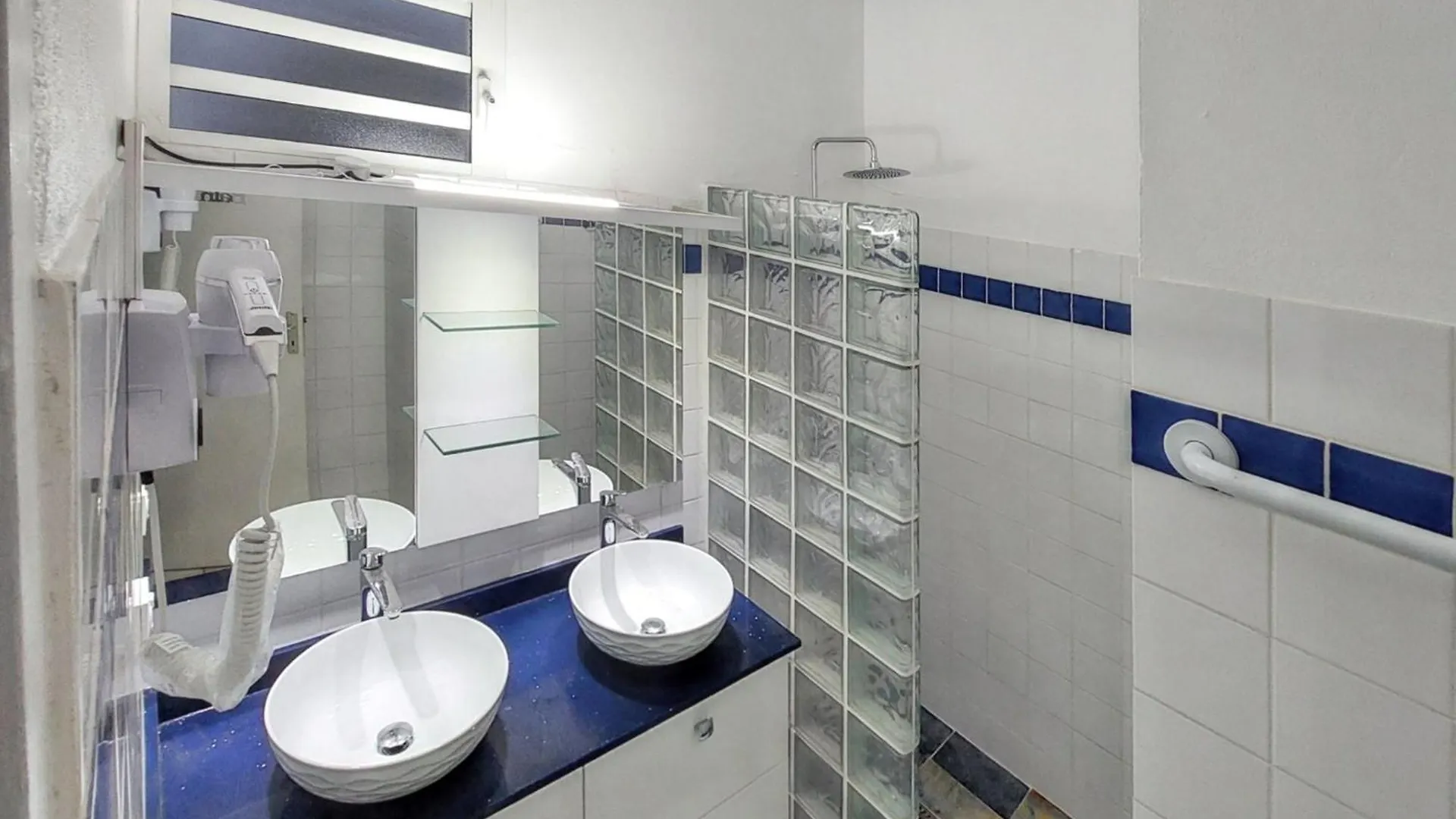 Bungalow Charmant A Capesterre-Belle-Eau Avec Piscine Partagee 0*,