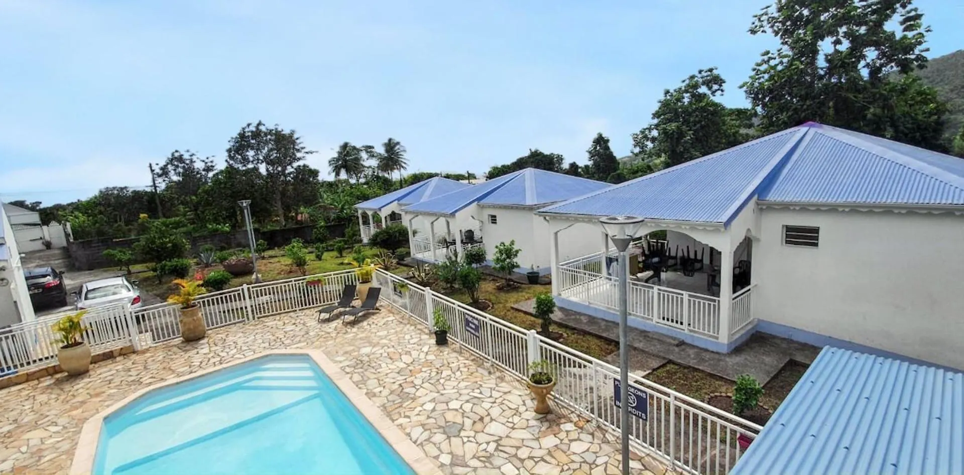 Bungalow Charmant A Capesterre-Belle-Eau Avec Piscine Partagee location